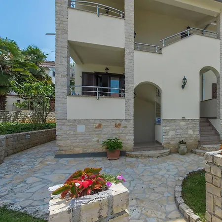 Apartmani Lorena Porec Exterior photo