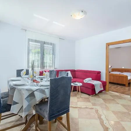 Apartmani Lorena Porec Exterior photo