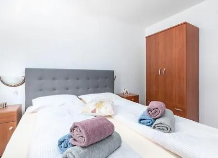 Apartmani Lorena Porec Exterior photo
